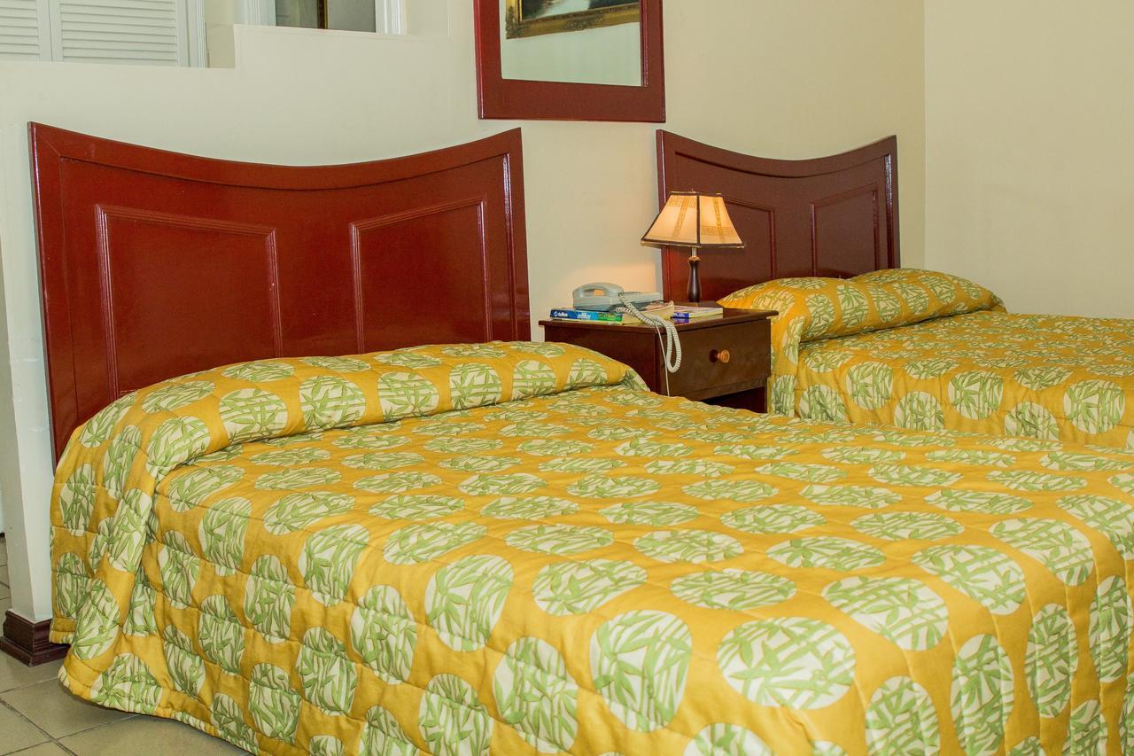 Regency Suites Hotel Georgetown Exterior foto
